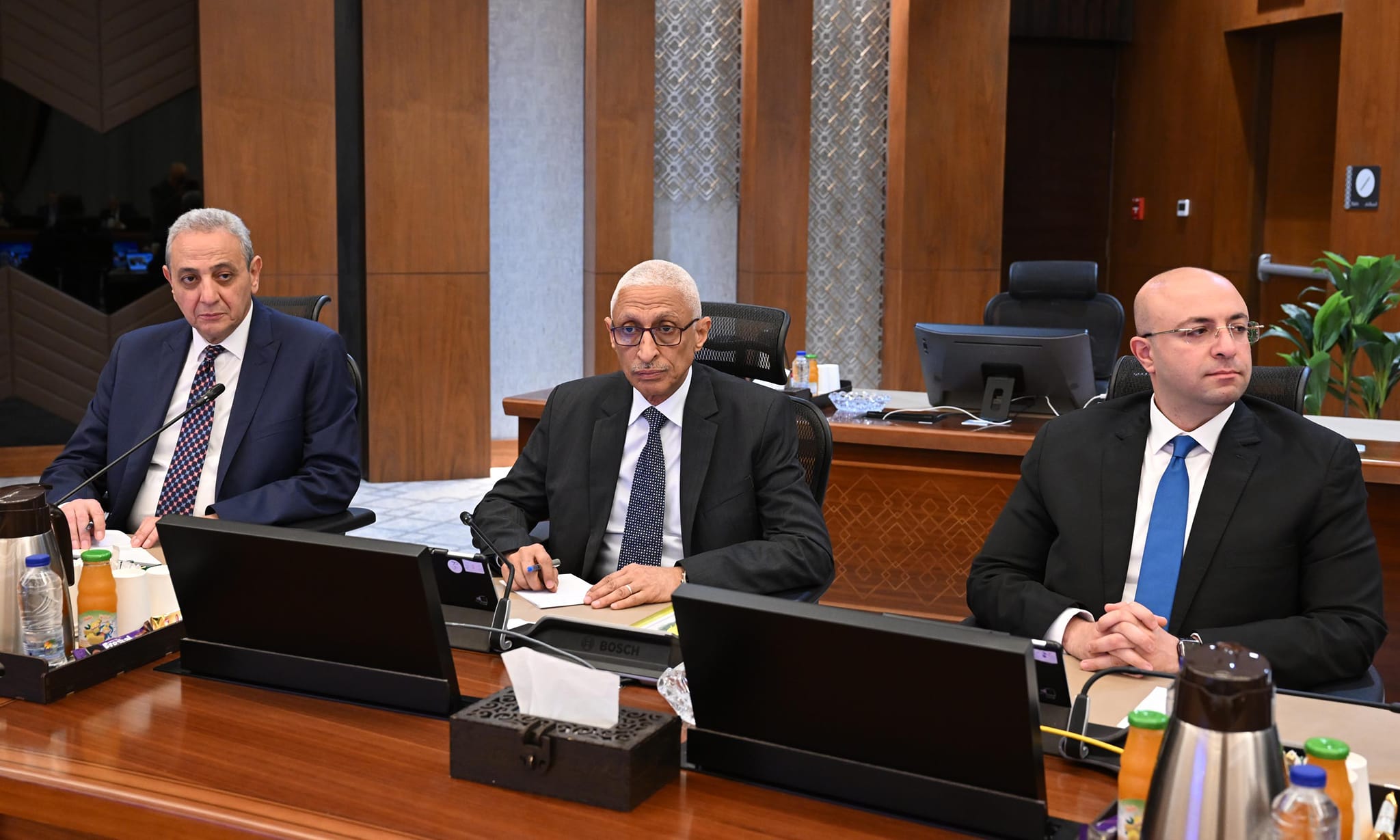 أول اجتماع لمجلس المحافظين بعد إعلان التشكيل الحكومي الجديد