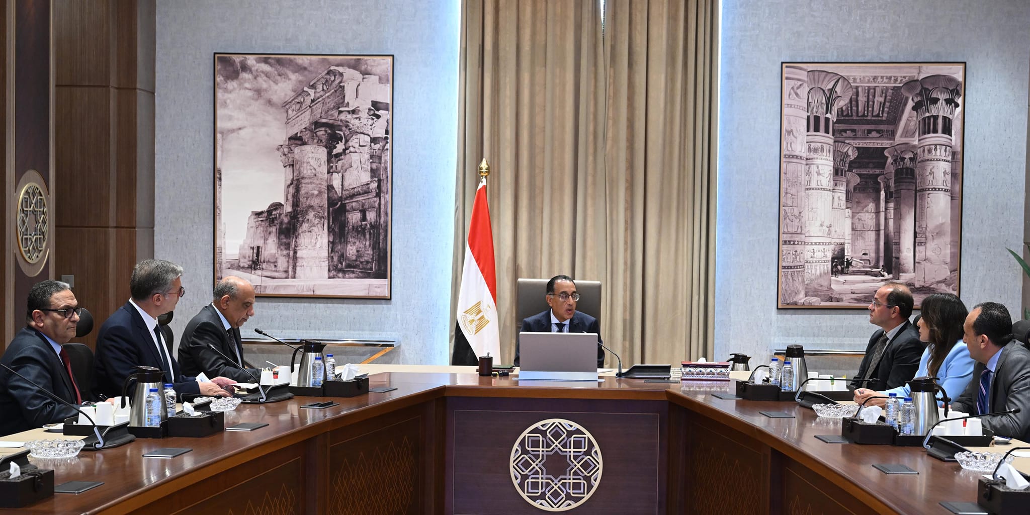 اجتماع لمتابعة موقف تكوين المخزون الإستراتيجي من الوقود