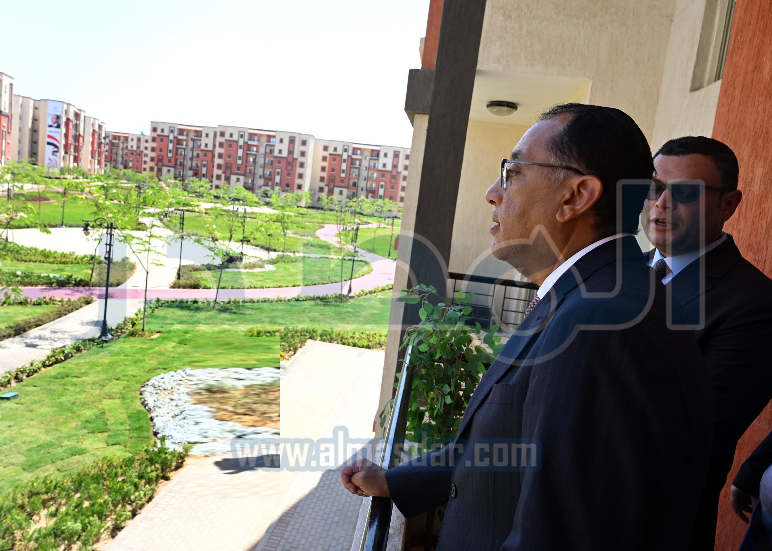 مدبولي يشهد تسليم وحدات سكنية ضمن مبادرة سكن لكل المصريين
