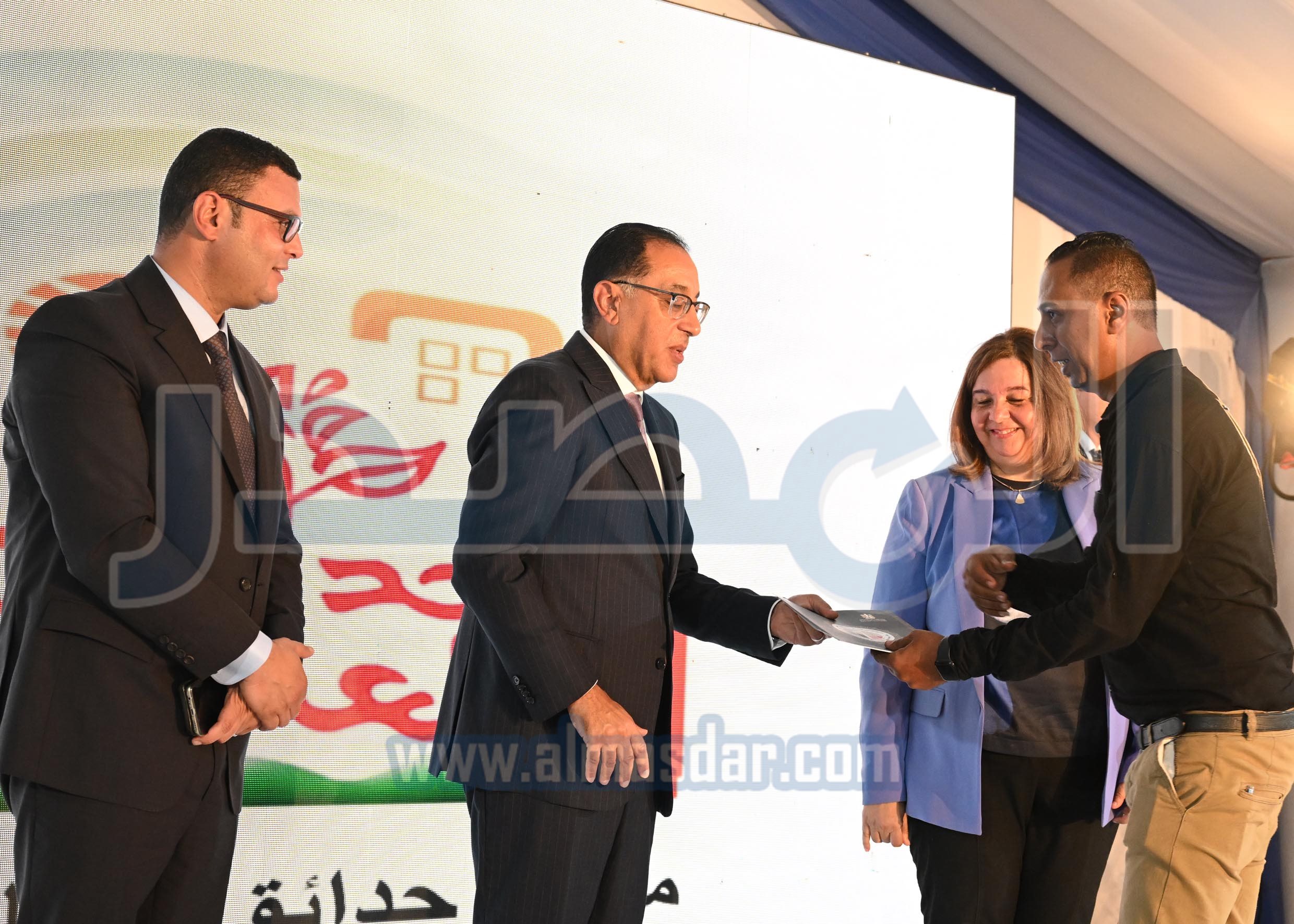 مدبولي يشهد تسليم وحدات سكنية ضمن مبادرة سكن لكل المصريين