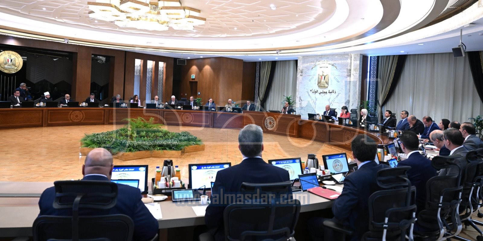 مجلس الوزراء يبدأ اجتماعه الأسبوعي بالعاصمة الإدارية الجديدة