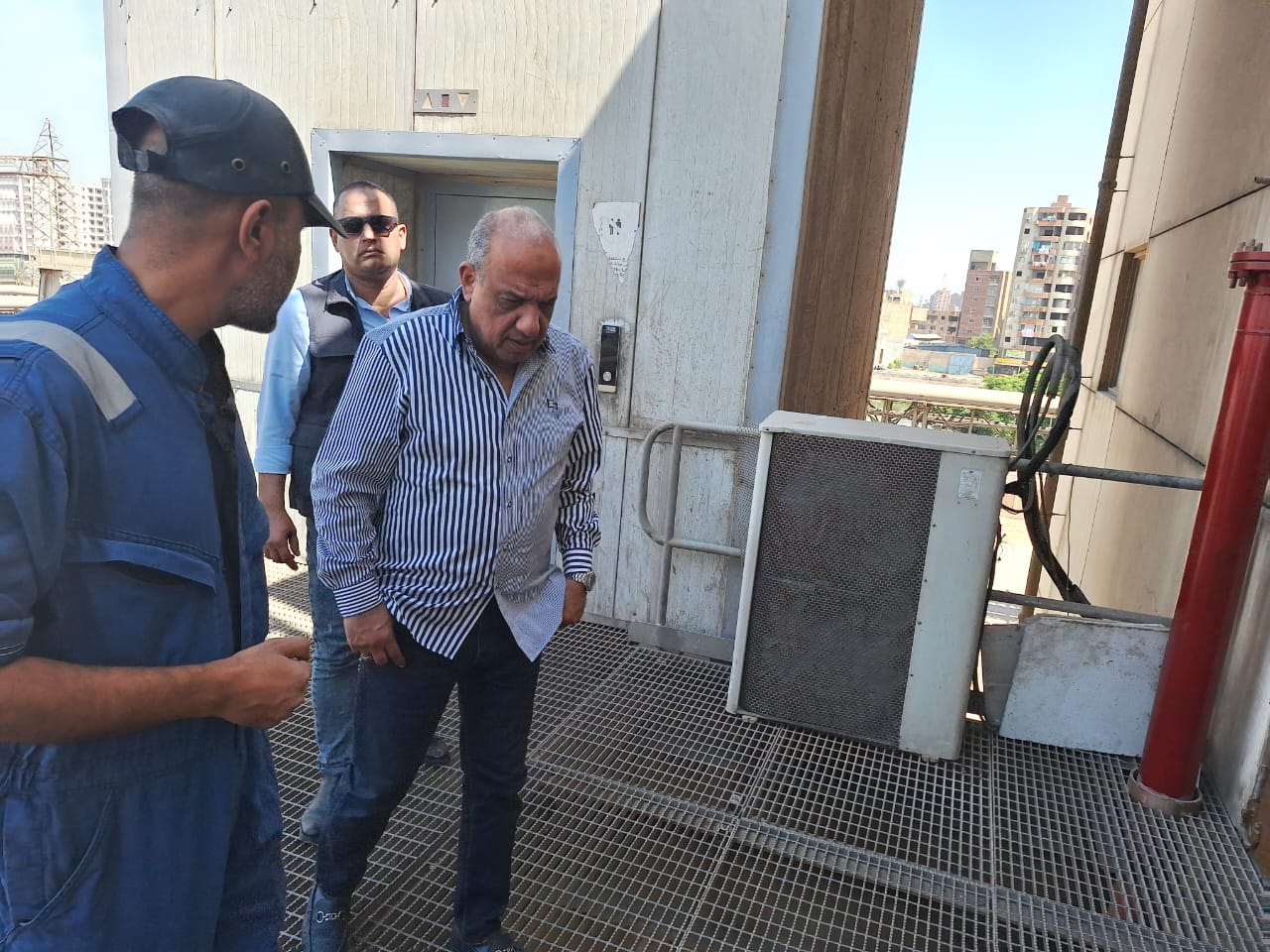 عصمت يتفقد محطة شمال القاهرة المركبة لتوليد الكهرباء