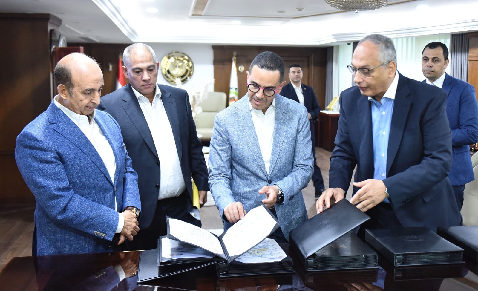 وزير الاستثمار والتجارة الخارجية يفتتح أحدث معمل للاختبارات الضوئية
