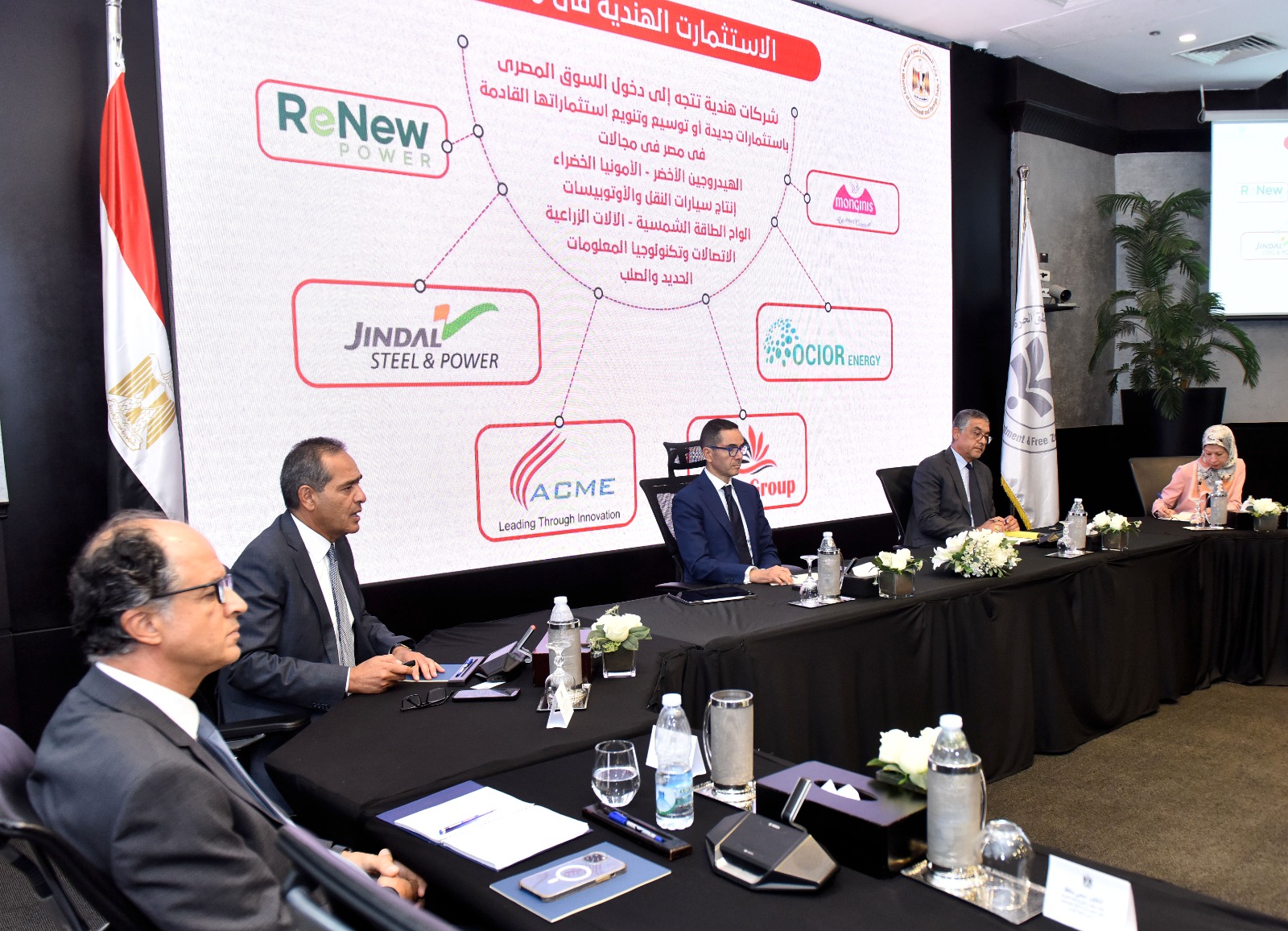 وزير الاستثمار يلتقي أعضاء مجلس الأعمال المصري الهندي