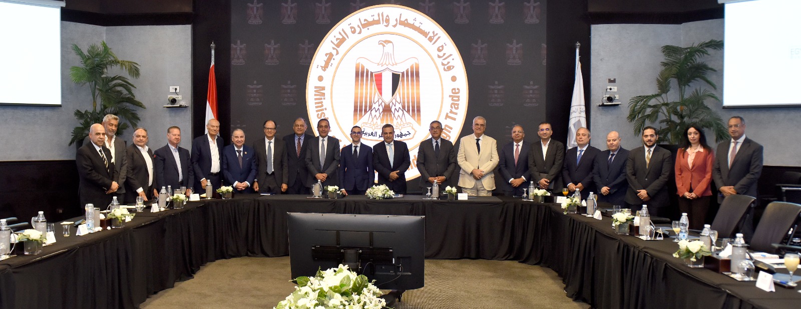 وزير الاستثمار يلتقي أعضاء مجلس الأعمال المصري الهندي