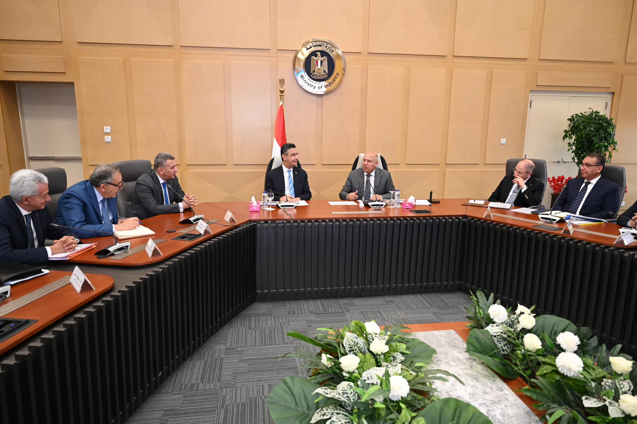 لقاء وزير الصناعة والنقل مع وزير التموين