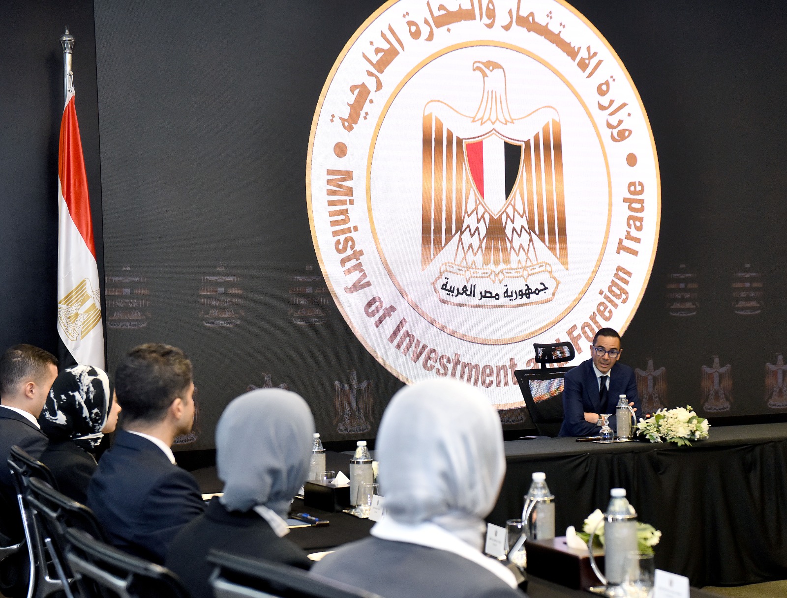 مراسم القسم القانوني لـ 8 من الملحقين التجاريين الجدد