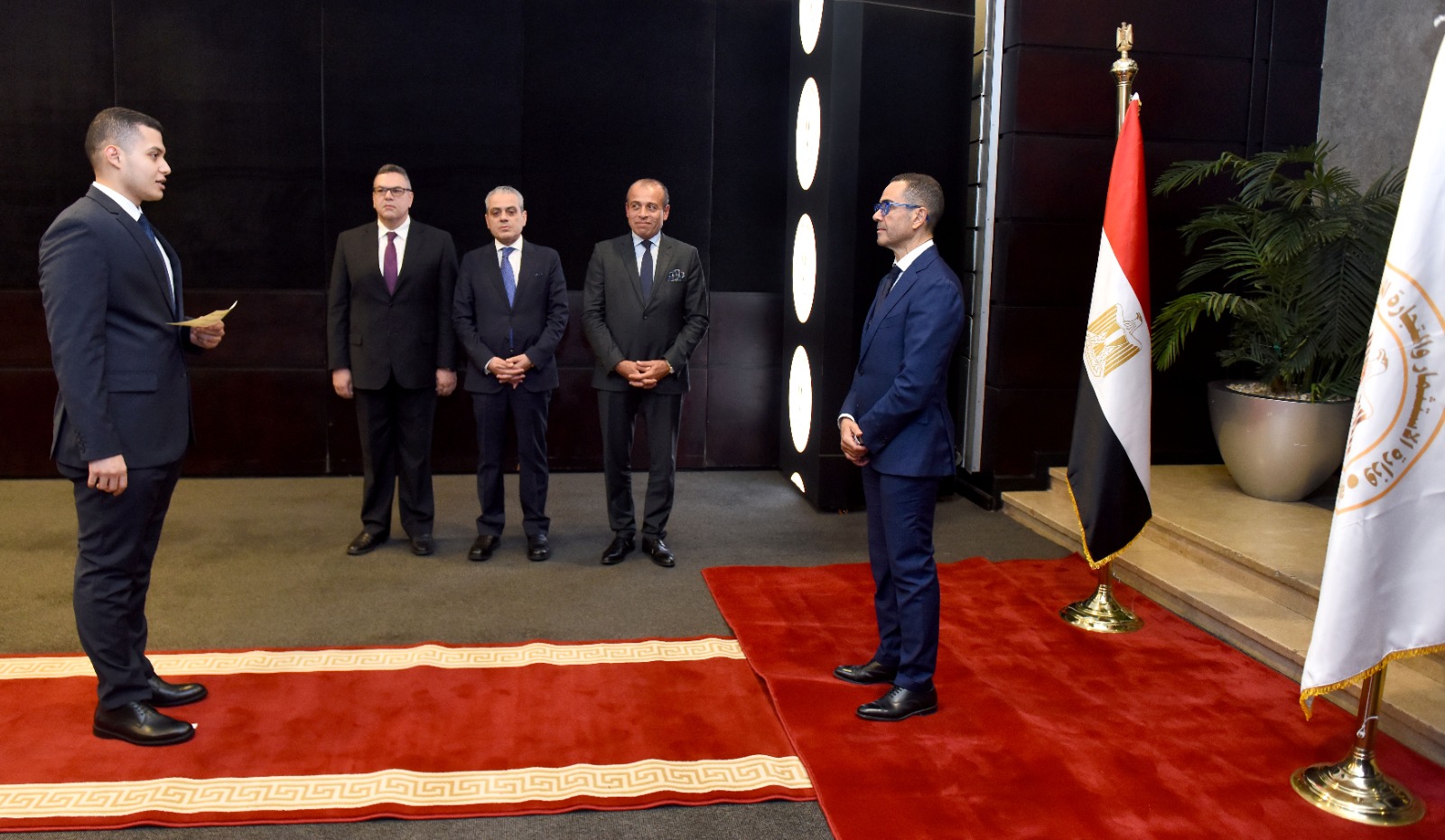 مراسم القسم القانوني لـ 8 من الملحقين التجاريين الجدد