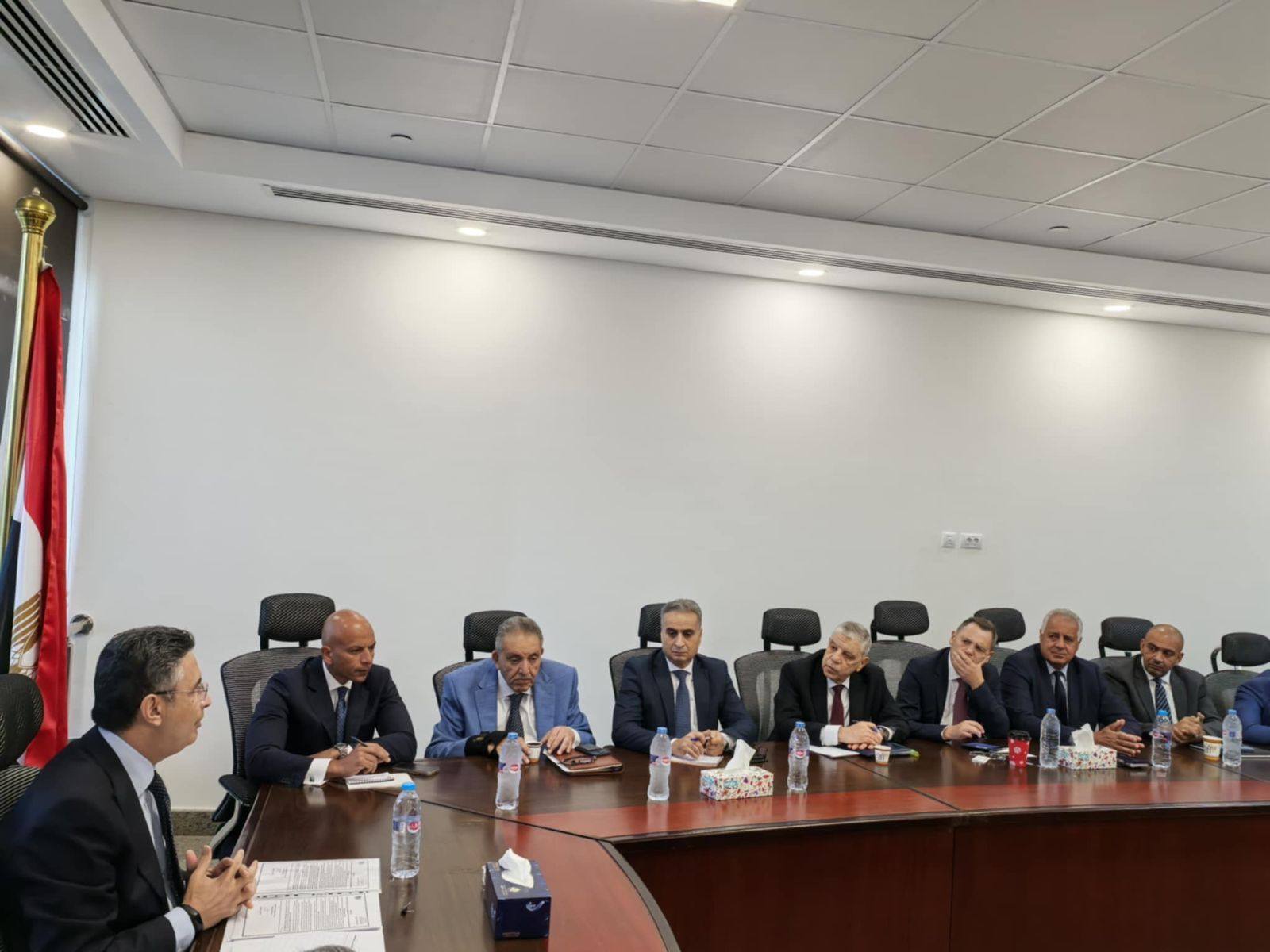 وزير التموين يترأس اجتماع اللجنة العليا للسكر