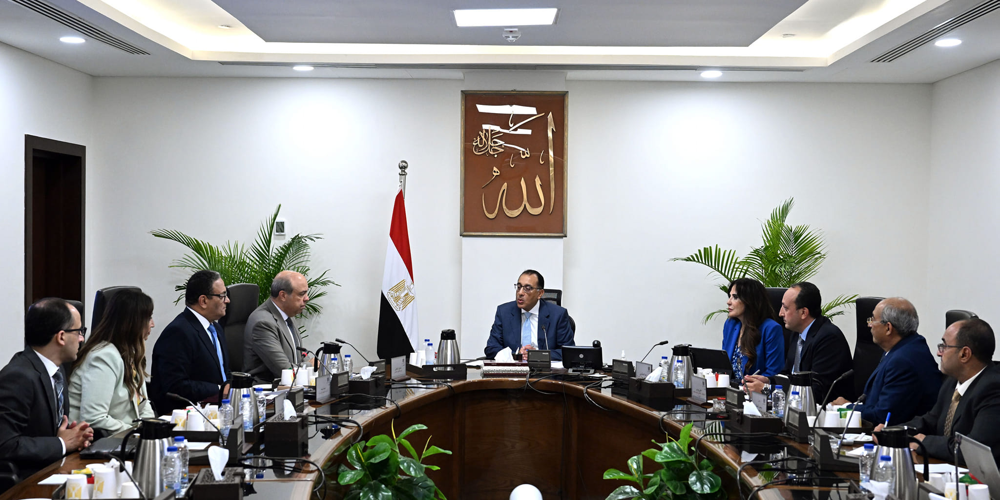 رئيس الوزراء يلتقي وزير الطيران المدني