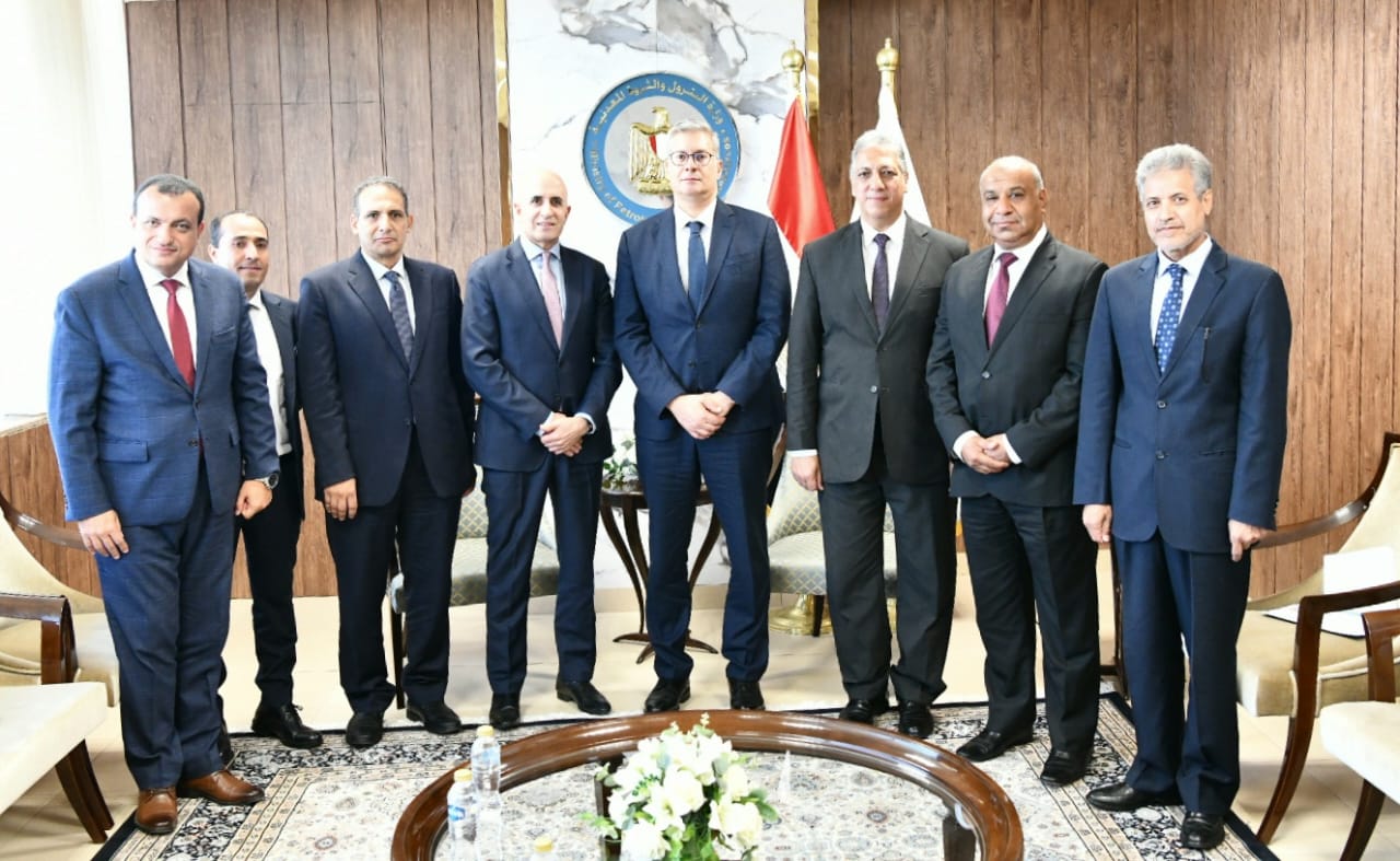 وزير البترول مع شركة ميدتيرا