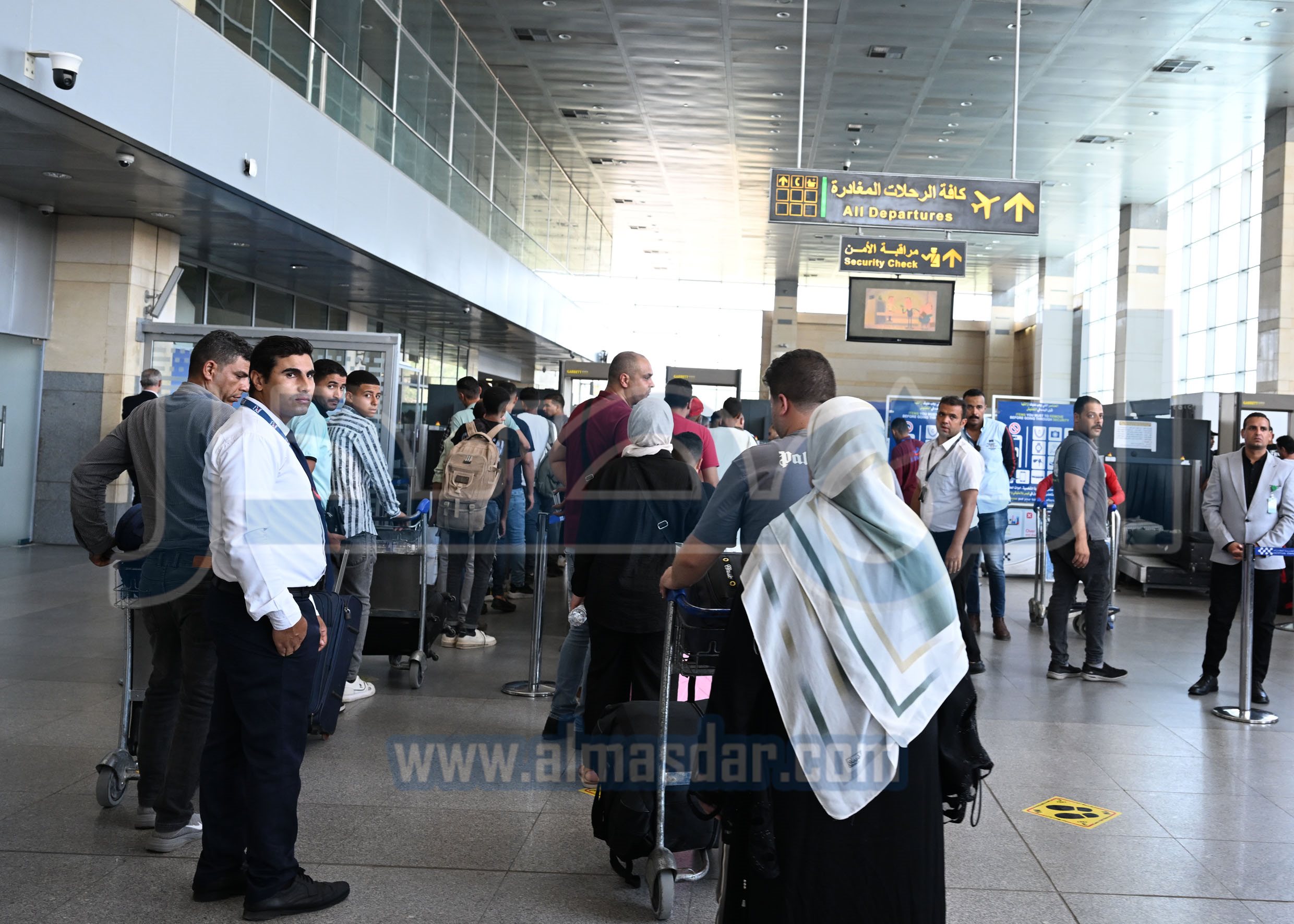 رئيس الوزراء يتفقد مطار برج العرب الدولي