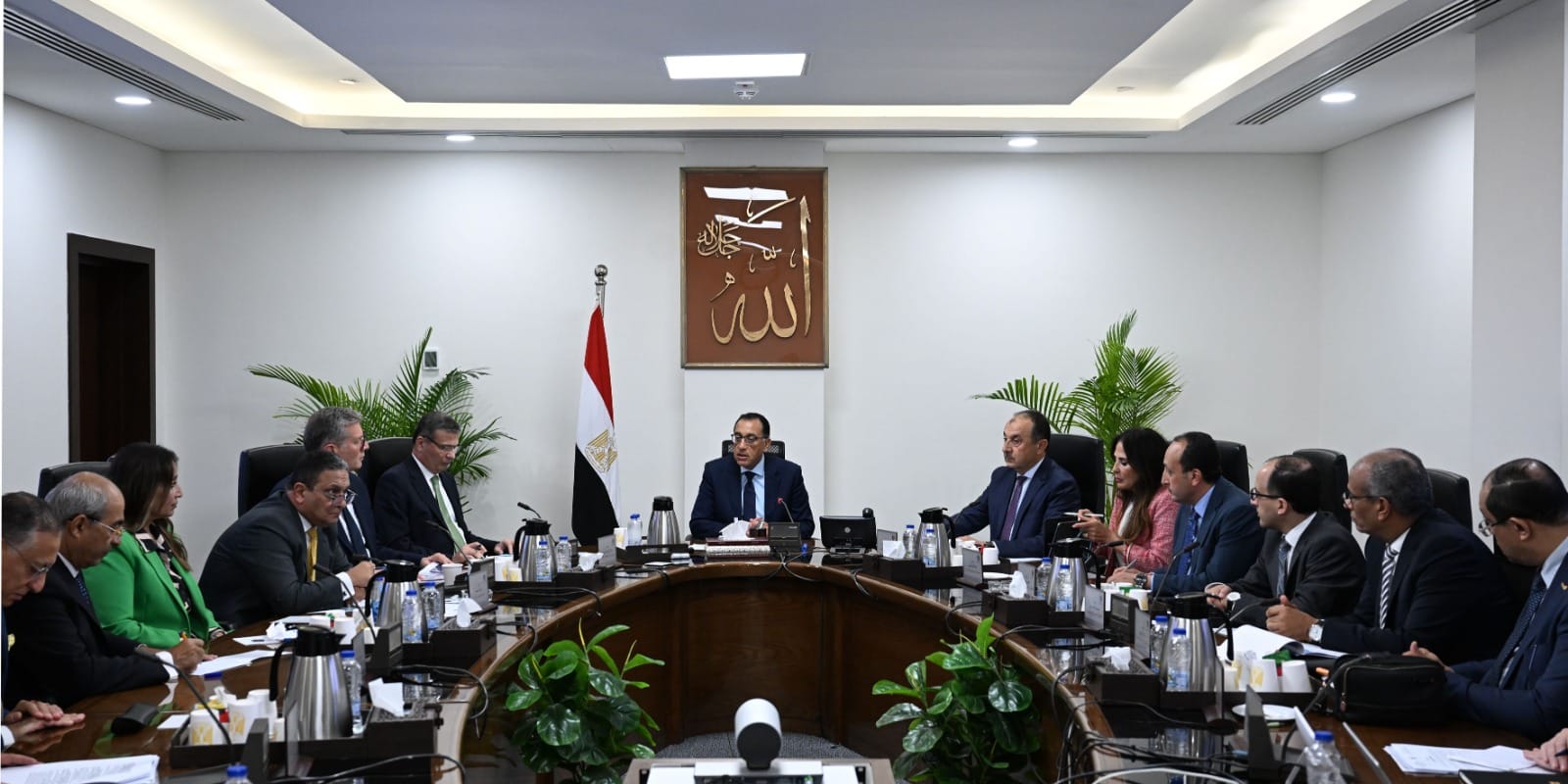 مدبولي يتابع موقف إنتاج الأسمدة بعد استئناف عمل المصانع