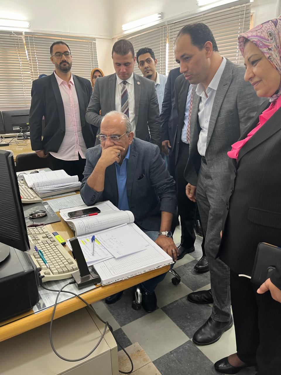 وزير الكهرباء يتفقد هندسة كهرباء برج العرب بالاسكندرية