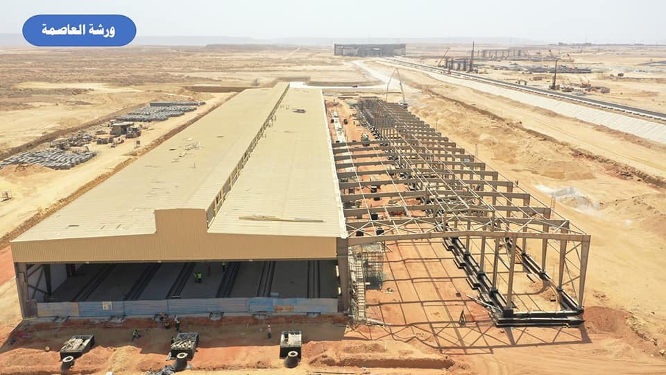 وزير الصناعة يتفقد مواقع العمل بمشروع الخط الأول للقطار الكهربائي السريع