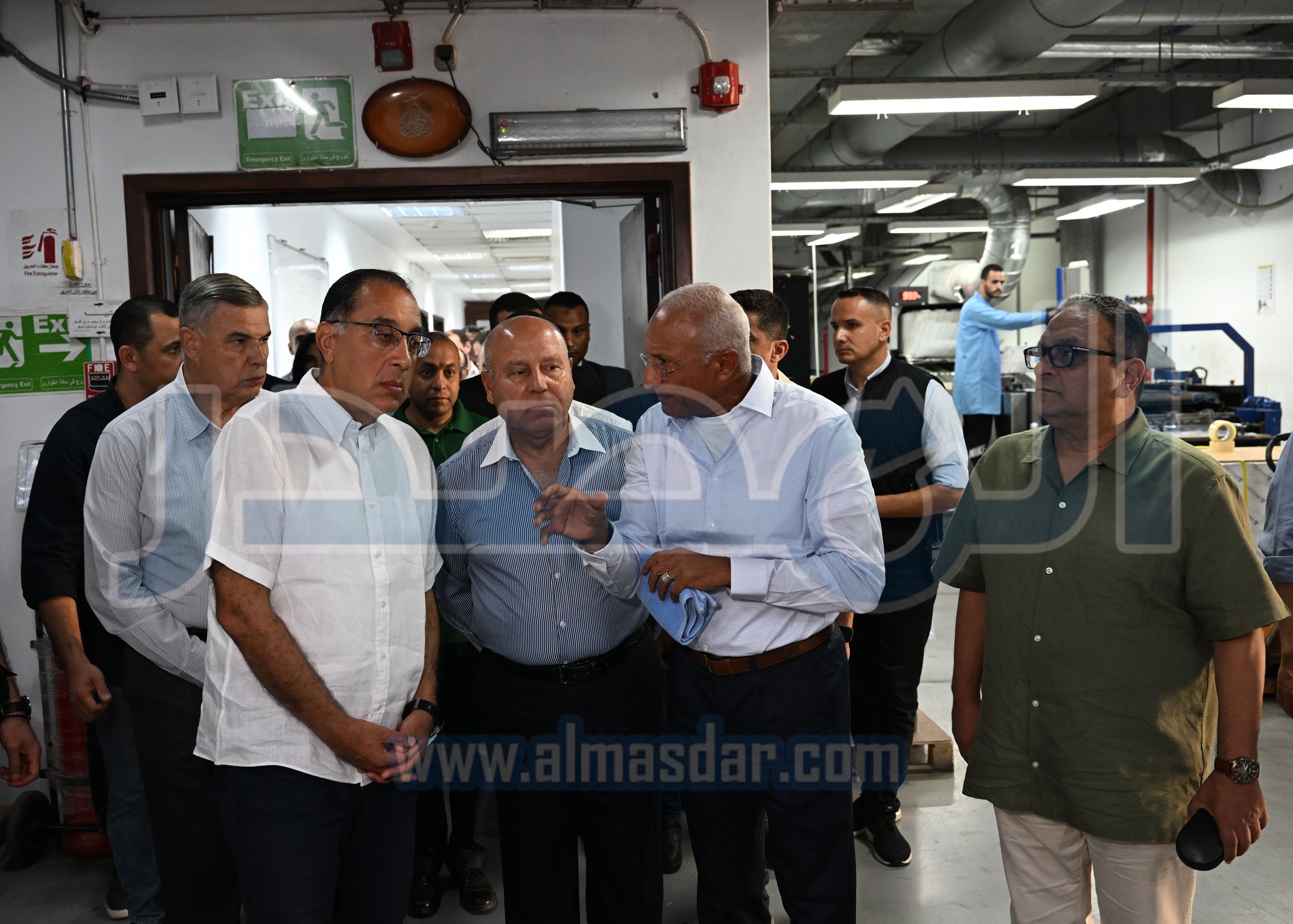 مدبولي يزور مصانع الشركة المصرية الألمانية لصناعة البورسلين
