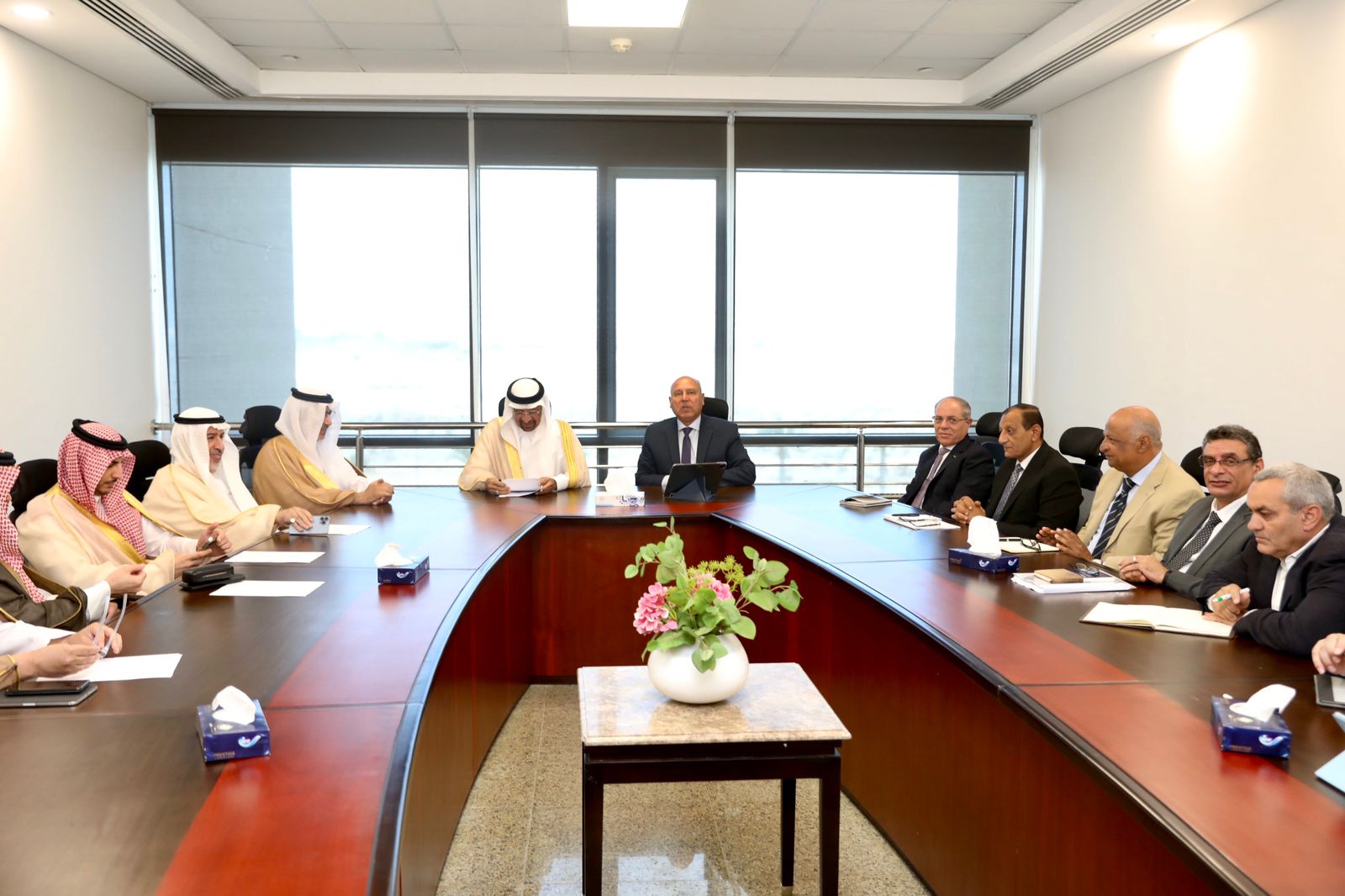 وزير الصناعة والنقل مع وزير الاستثمار السعودي