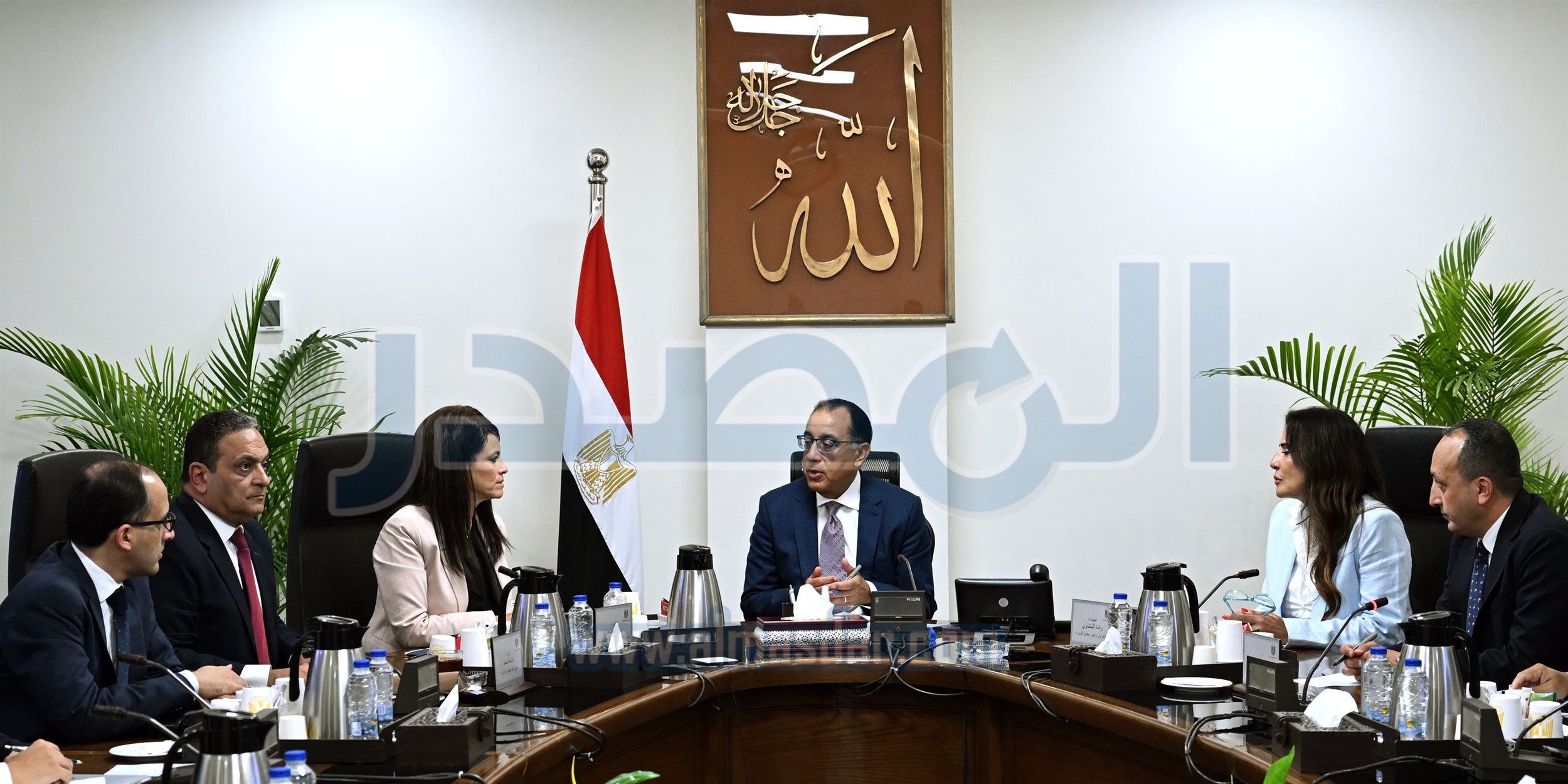 رئيس الوزراء في اجتماع مع وزيرة التخطيط والتعاون الدولي