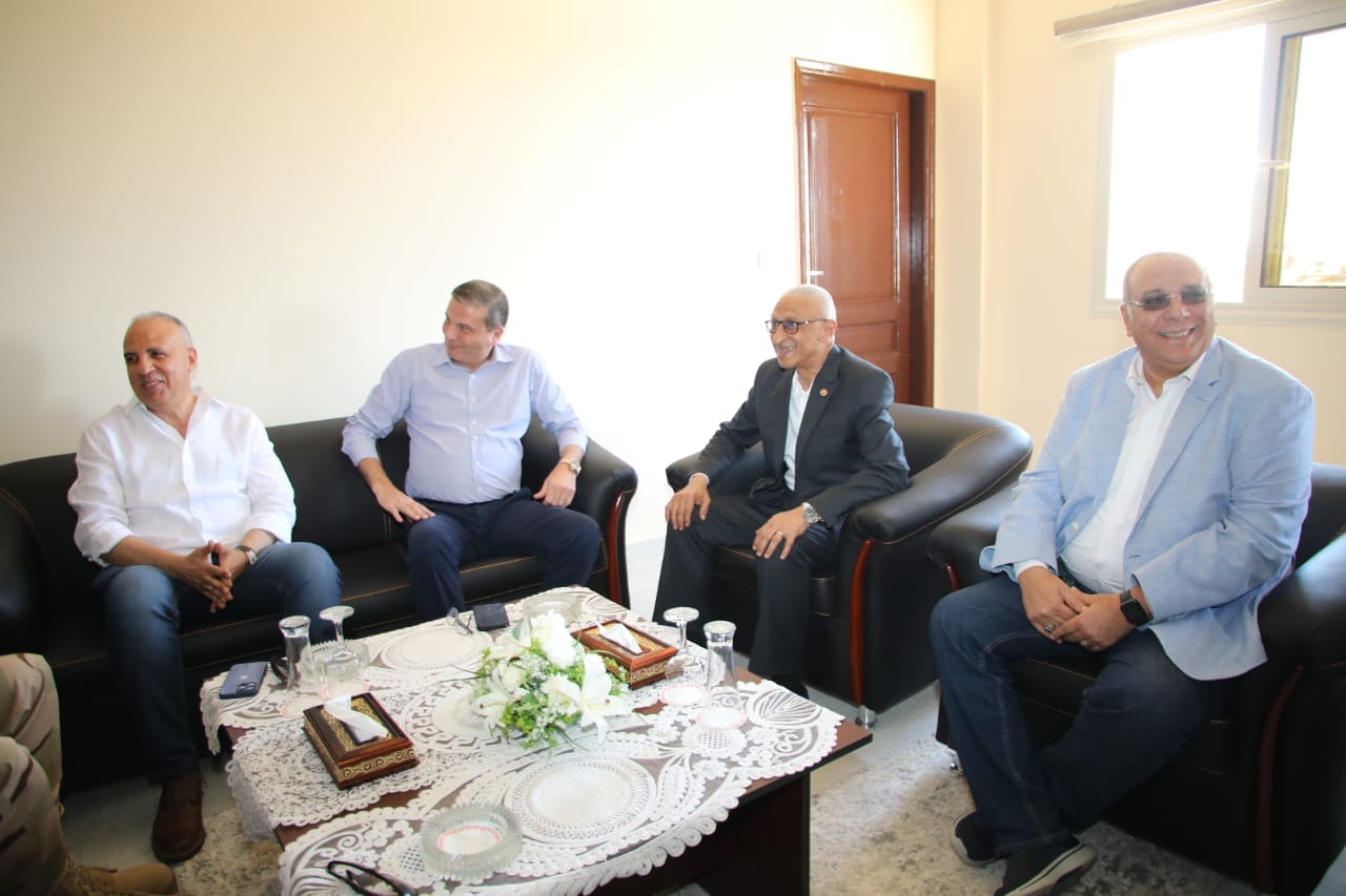وزيرا الزراعة والري يتفقدان بعض المشروعات التنموية والخدمية