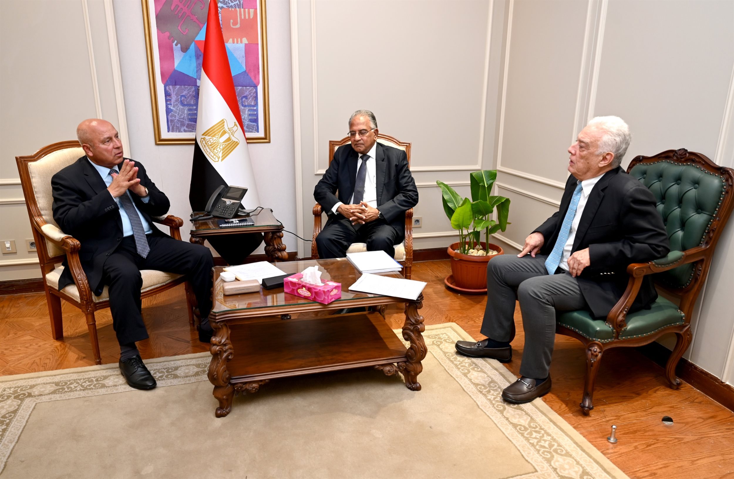 الوزير يلتقي وفد شركة تى سى آي سانمار الهندية