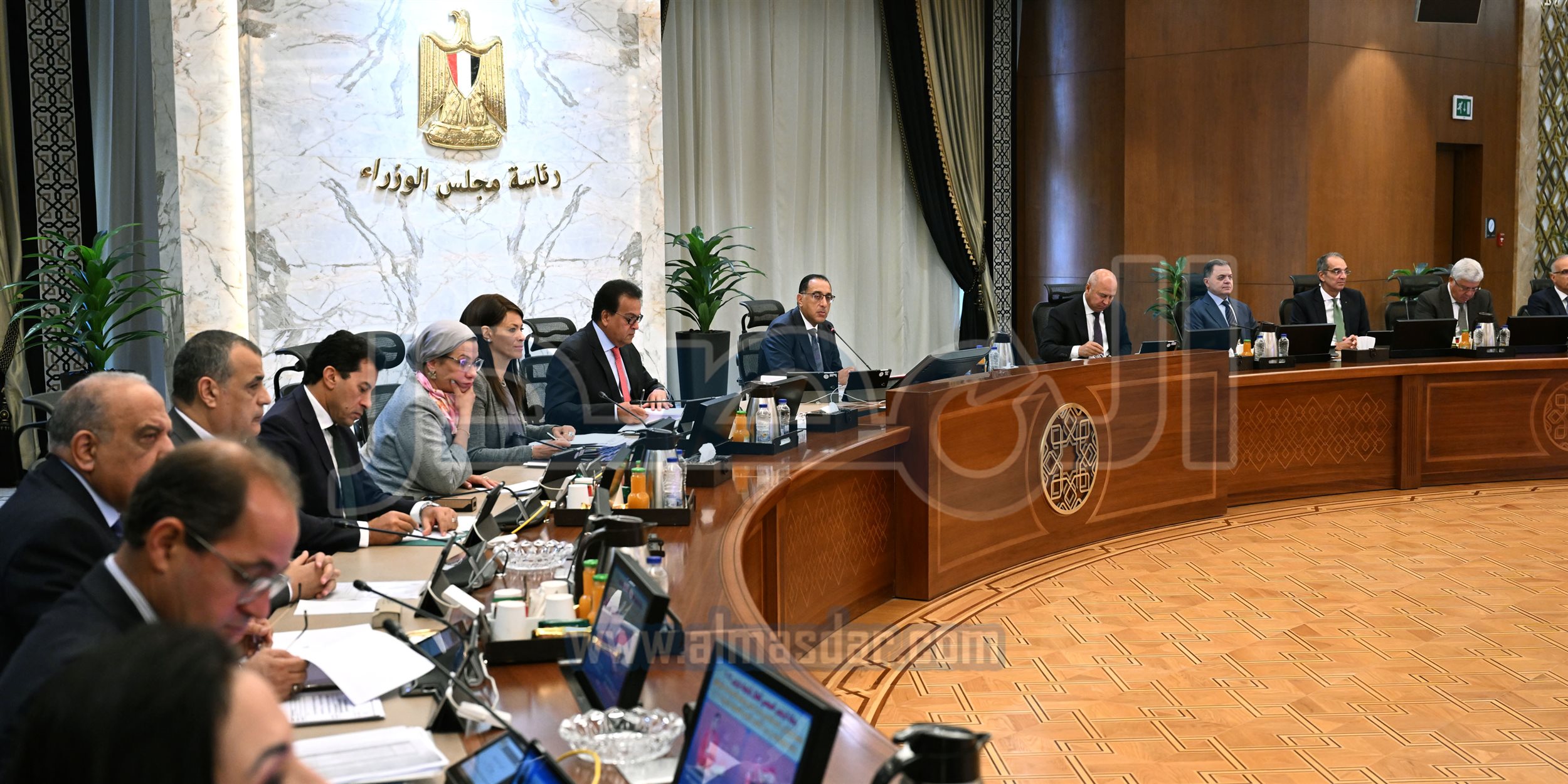 مجلس الوزراء يبدأ اجتماعه الأسبوعي