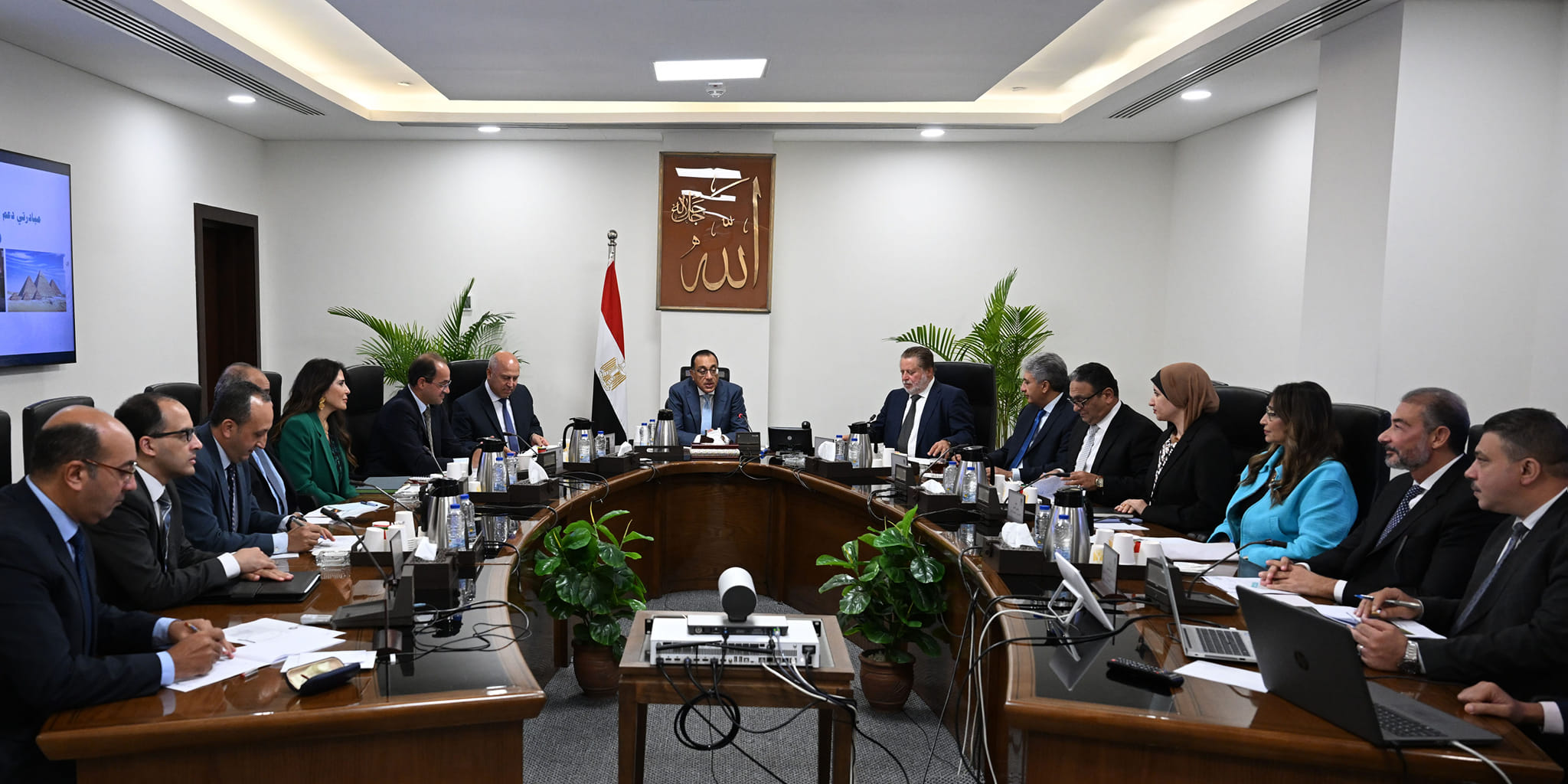 رئيس الوزراء يتابع الإجراءات التنفيذية لمبادرات دعم القطاعات الإنتاجية
