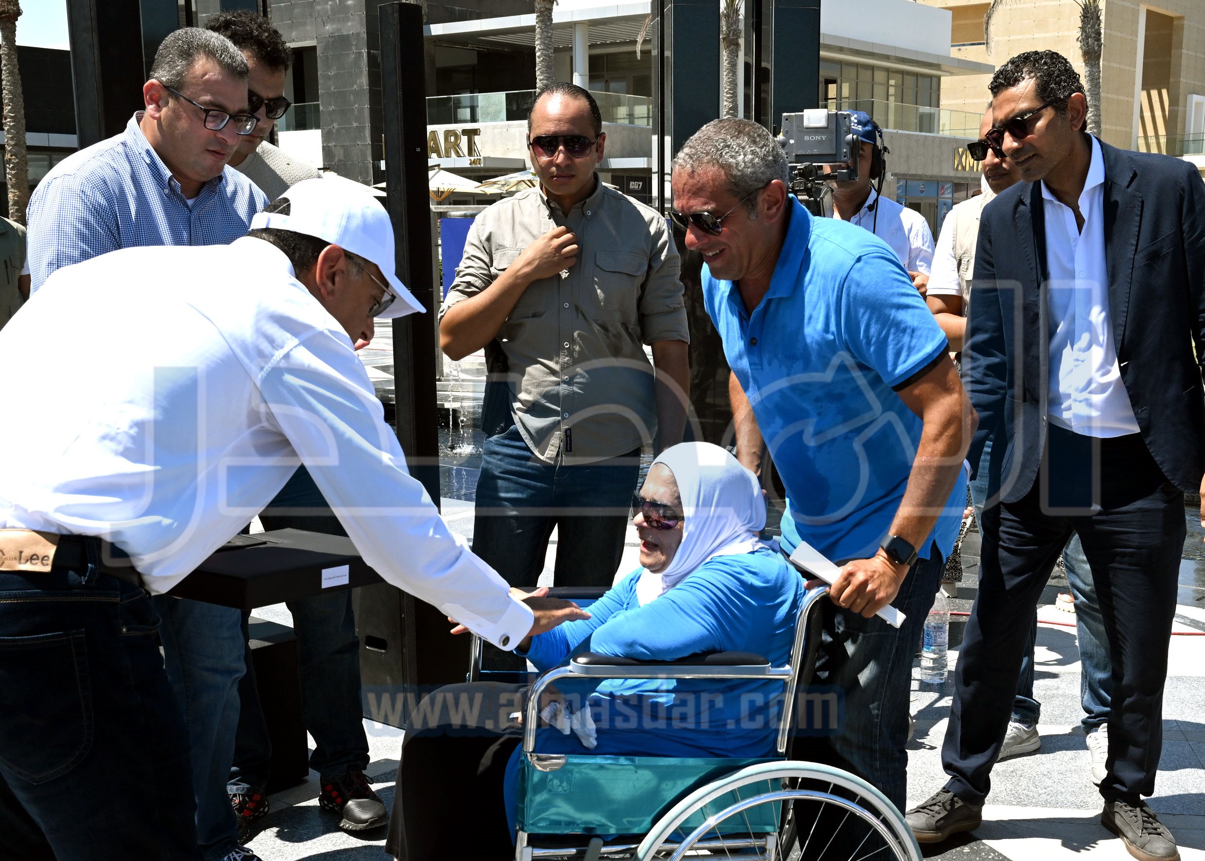 مدبولي يشهد تسليم عدد من الوحدات بمدينة العلمين الجديدة