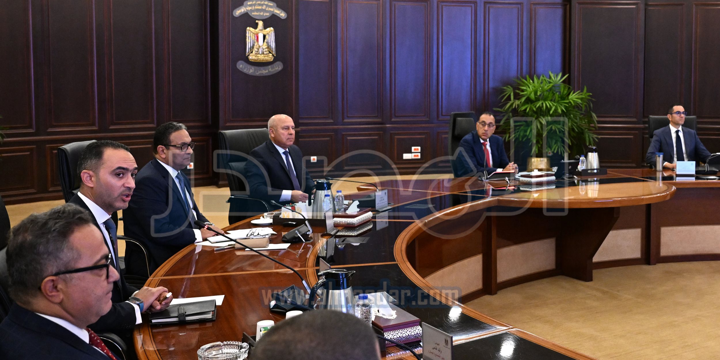 رئيس الوزراء يلتقي ممثلي شركة نيسان مصر لصناعة السيارات بهدف دعم التوسع في التصنيع
