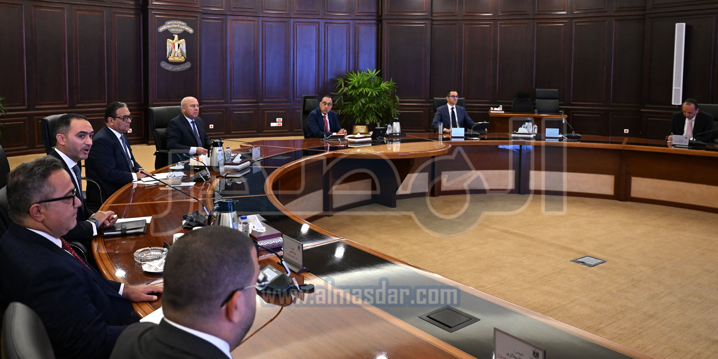 رئيس الوزراء يلتقي ممثلي شركة نيسان مصر لصناعة السيارات بهدف دعم التوسع في التصنيع