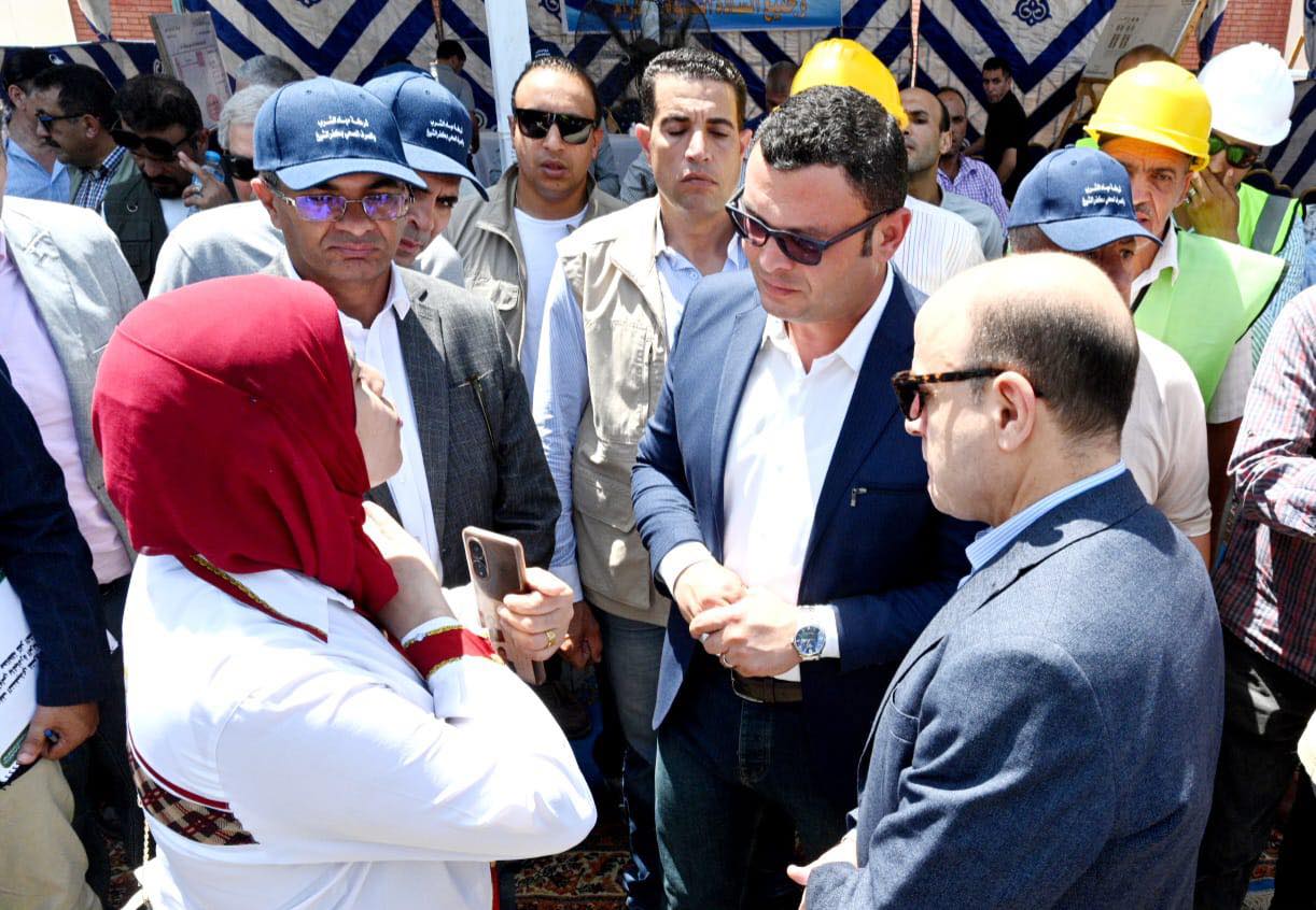 وزير الإسكان ومحافظ كفر الشيخ يتفقدان محطة مياه دسوق