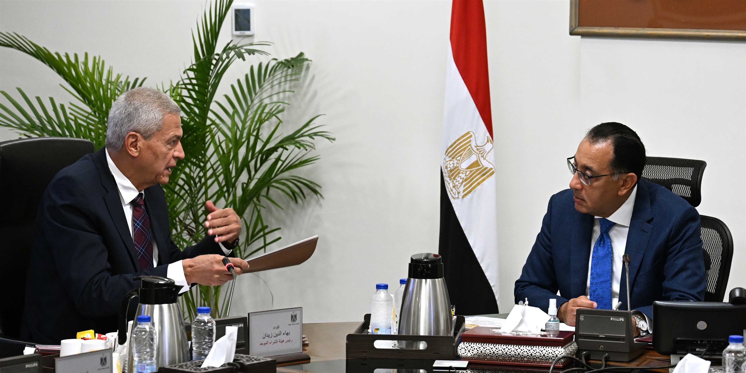 رئيس الوزراء في اجتماع مع رئيس هيئة الشراء الموحد