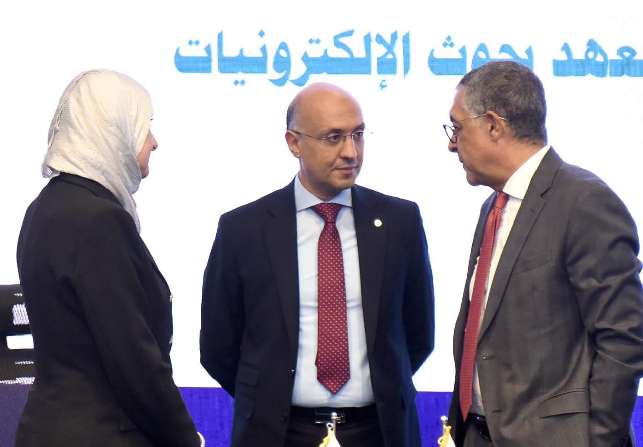 مذكرة تفاهم بين الهيئة العامة للاستثمار ومعهد بحوث الإلكترونيات