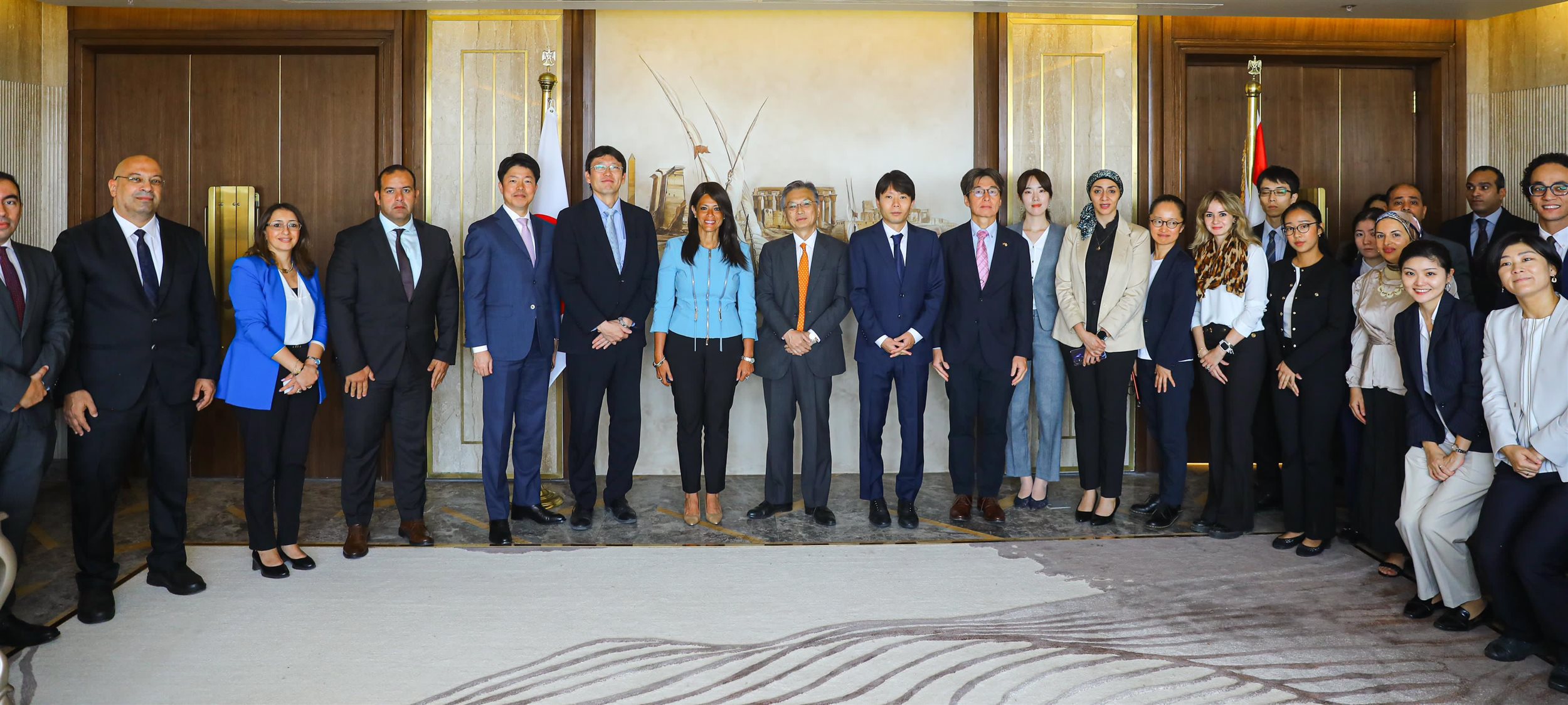 المشاط في اجتماع مع الحكومة والمؤسسات المالية اليابانية