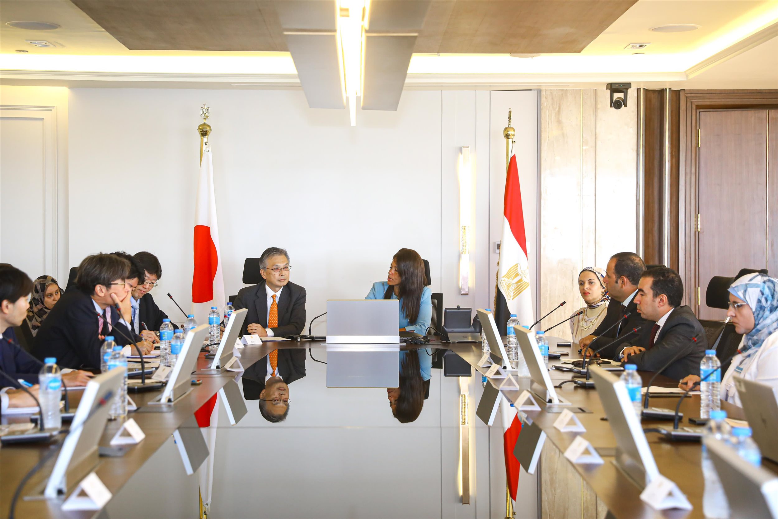 المشاط في اجتماع مع الحكومة والمؤسسات المالية اليابانية