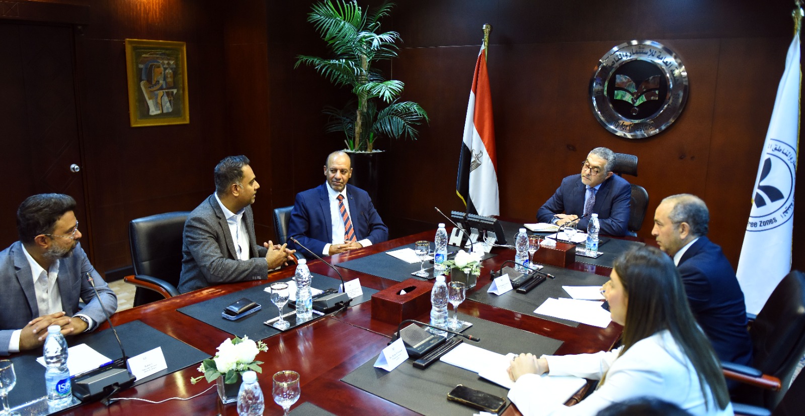 حسام هيبه في اجتماع مع وفد شركة بلاك آند ديكر الأميركية 