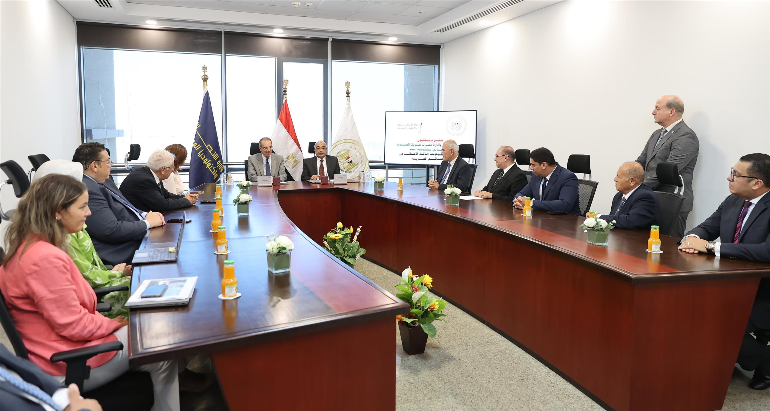 تعاون بين وزارة العدل والاتصالات وتكنولوجيا المعلومات