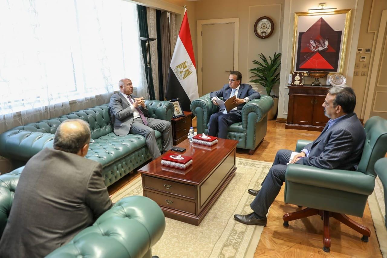 وزير الصحة يجتمع مع وزير النقل