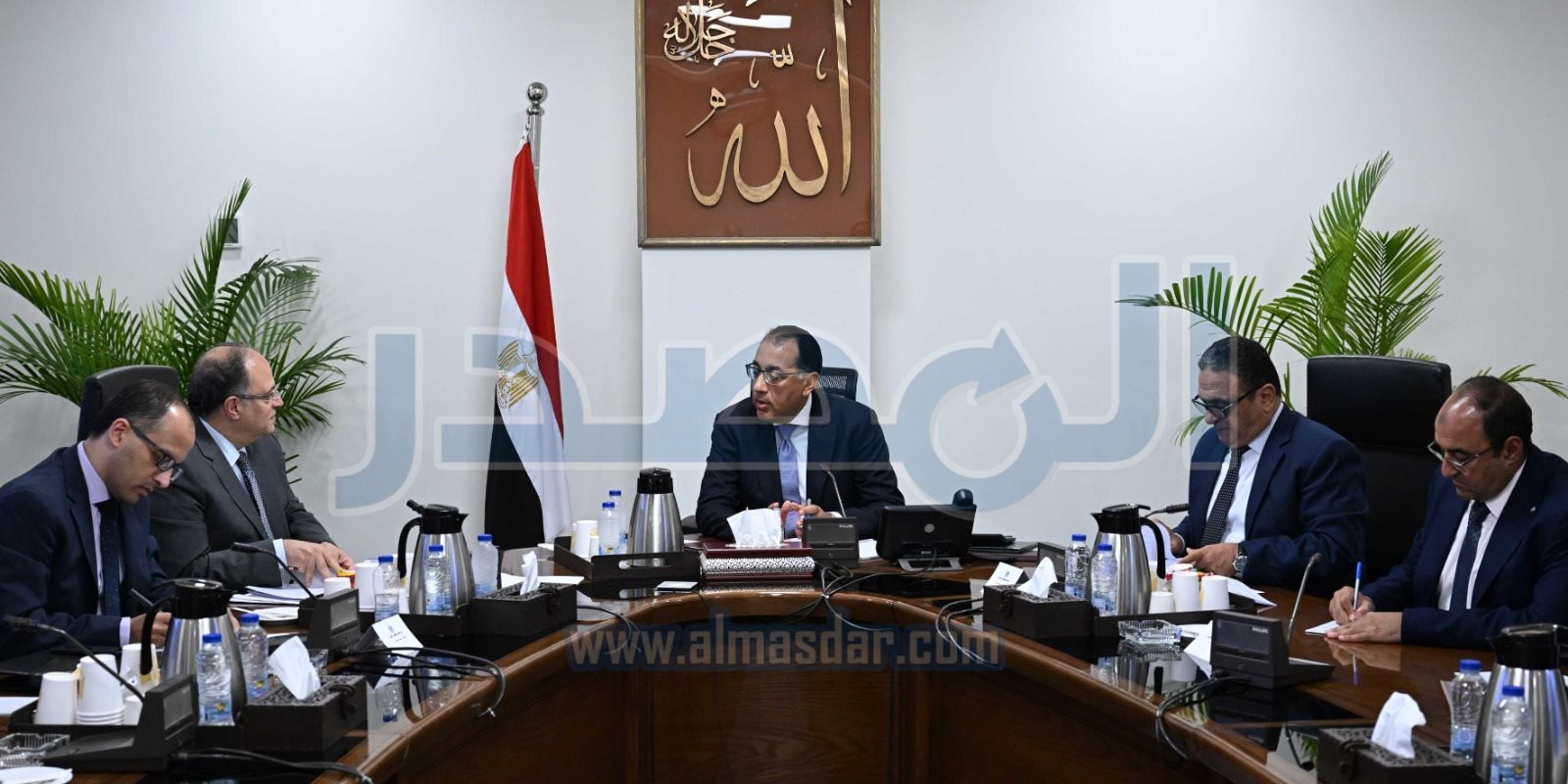 رئيس الوزراء مع رئيس هيئة الدواء