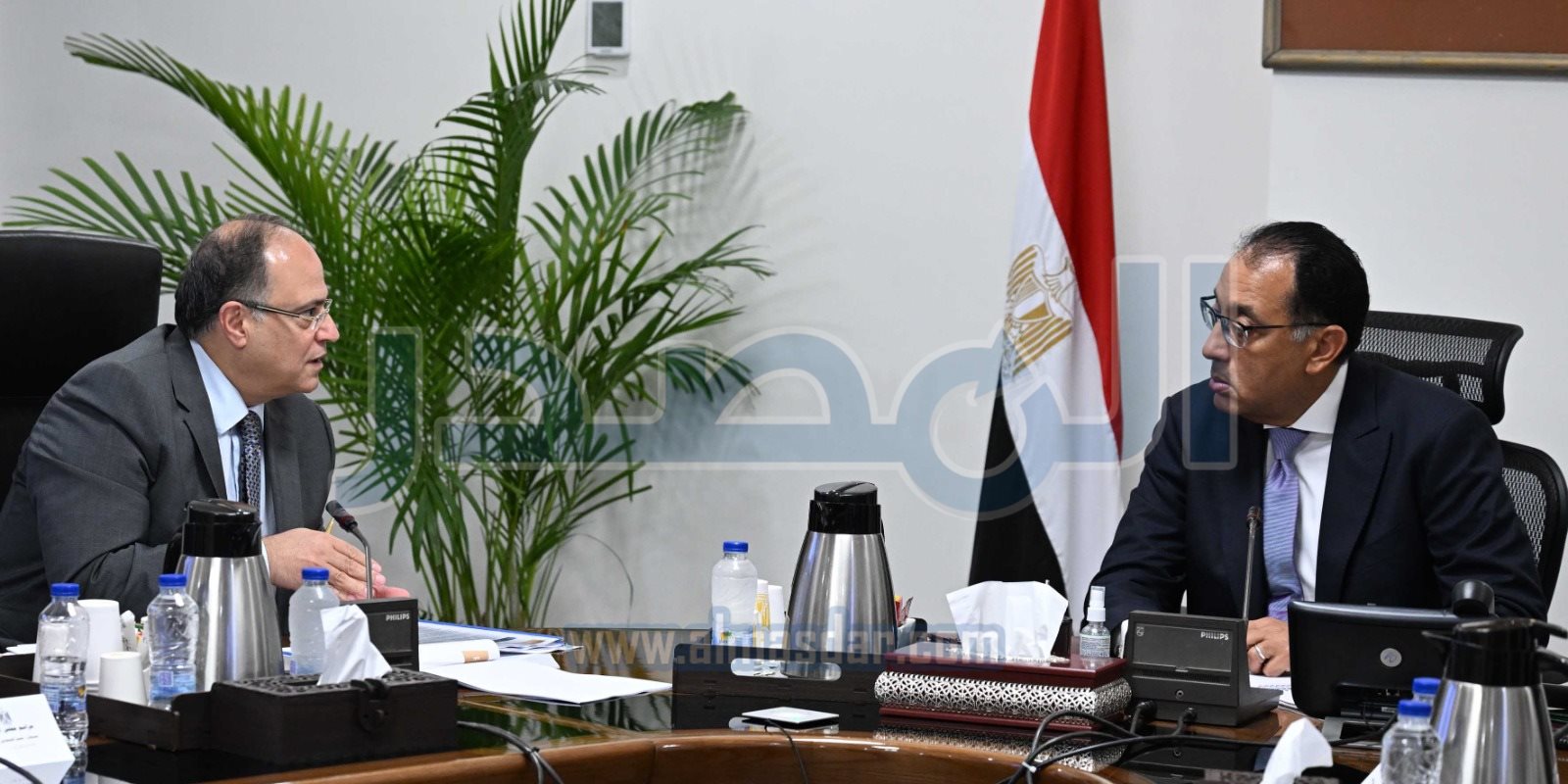 رئيس الوزراء مع رئيس هيئة الدواء
