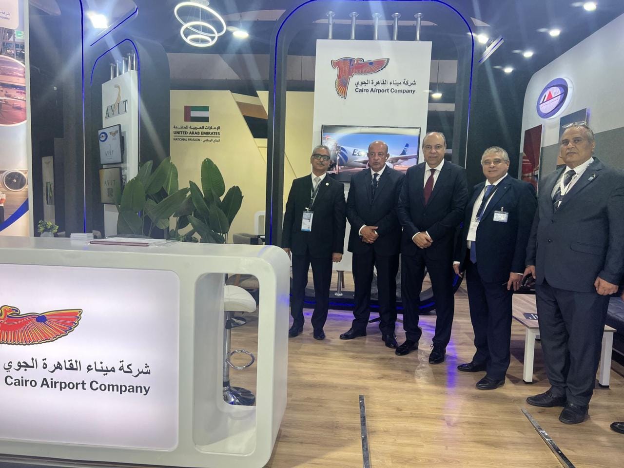 وزير الطيران المدني يقوم بجولة تفقدية موسعة لجميع الاجنحة التابعة للوزارة