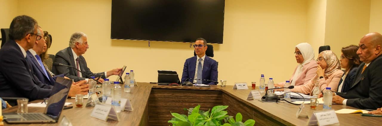 وزير الاستثمار في اجتماع مع المؤسسة الدولية الإسلامية لتمويل التجارة�