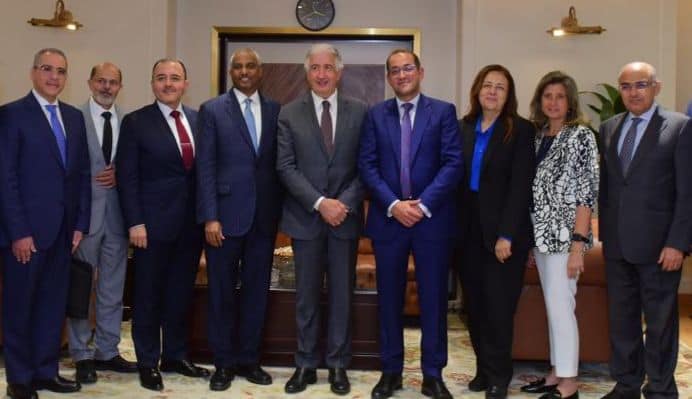 وزير المالية مع الرئيس التنفيذي للمؤسسة الإسلامية لتمويل التجارة