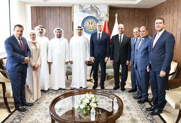 وزير البترول يلتقي وفدا من شركة مبادلة الإماراتية للطاقة
