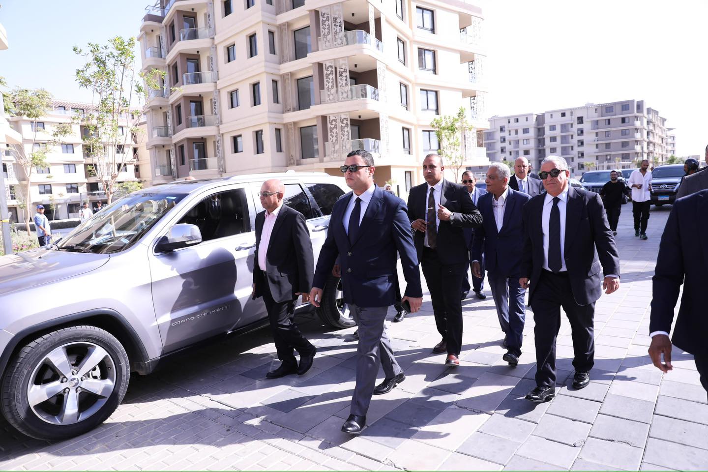 وزير الإسكان يتفقد مشروع باديا واحة أكتوبر