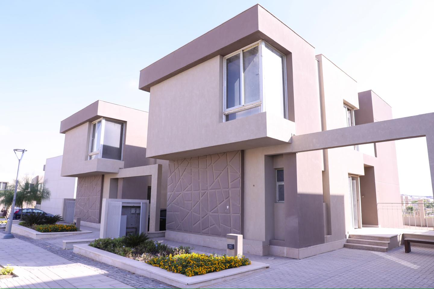 وزير الإسكان يتفقد مشروع باديا واحة أكتوبر