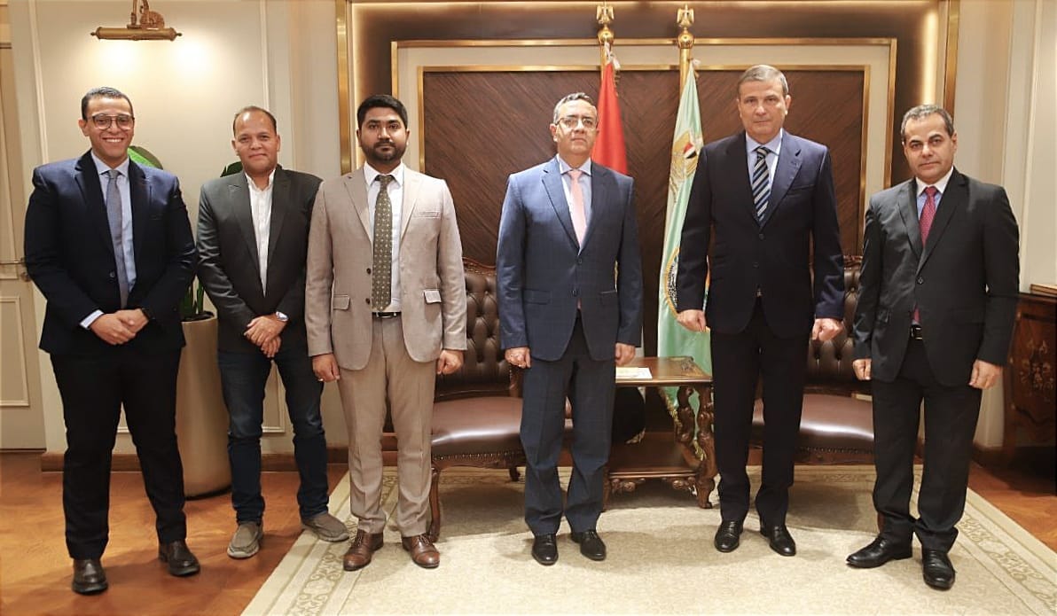 وزير الزراعة يستقبل سفير الهند