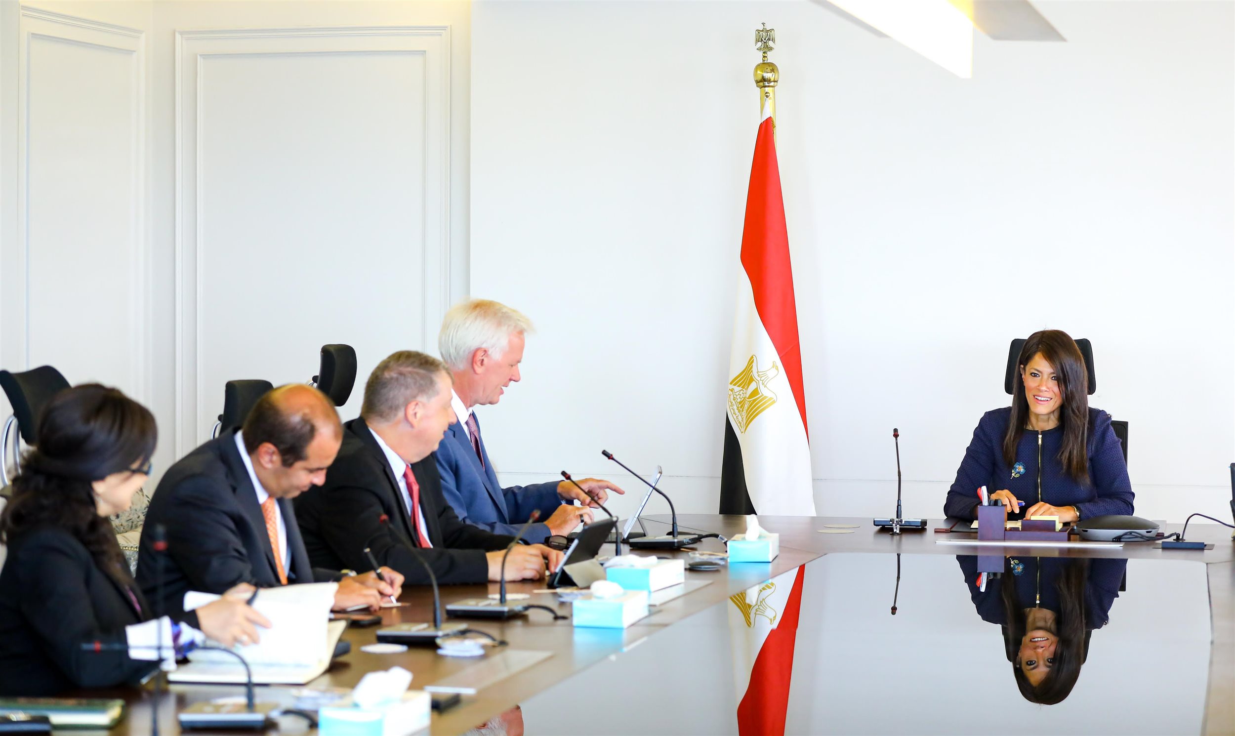 المشاط في اجتماع مع نائب رئيس مجموعة سيتي بنك الاستثمارية