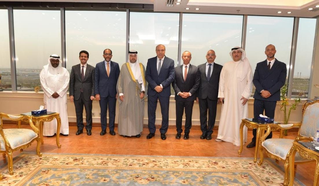 وزير الطيران يستقبل رئيس الطيران المدني الكويتي