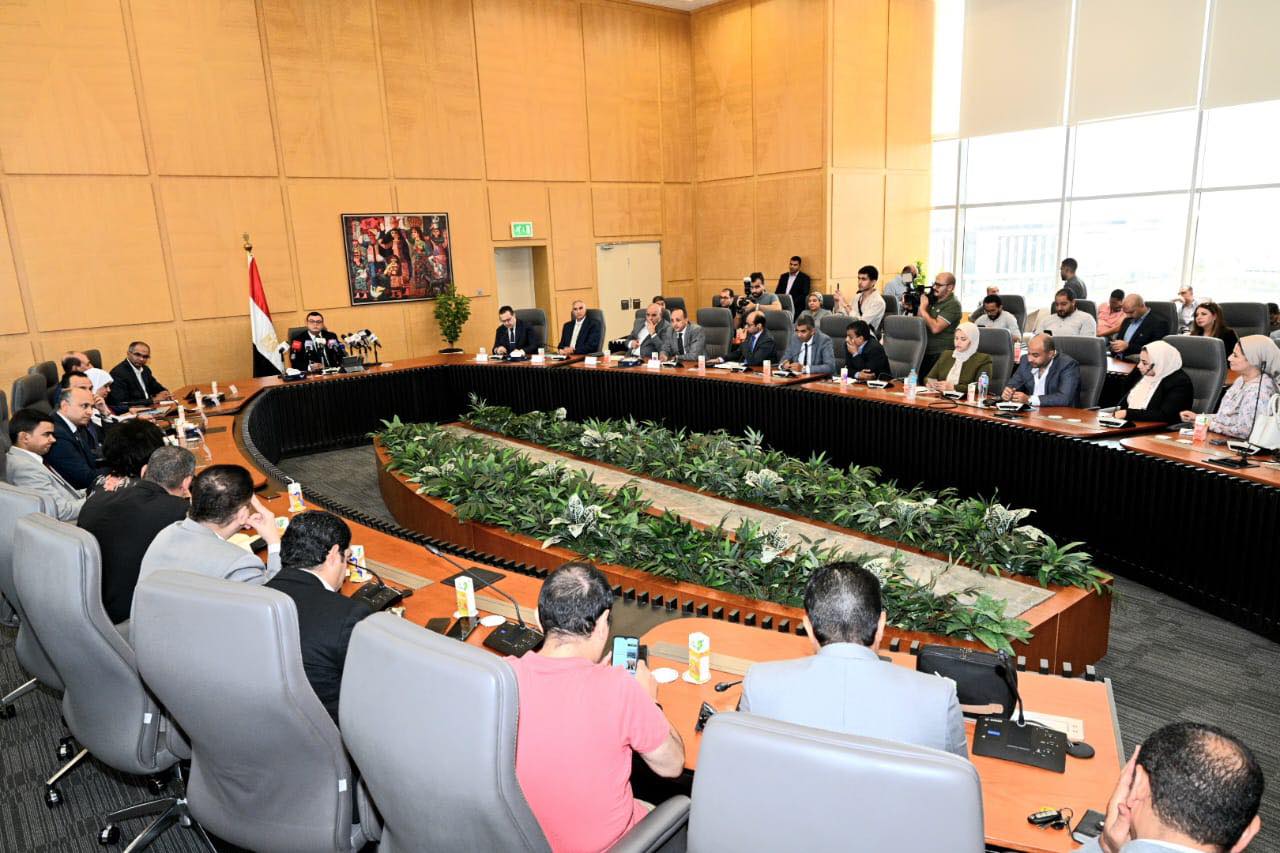 وزير الإسكان في مؤتمر بالعاصمة الإدارية الجديدة