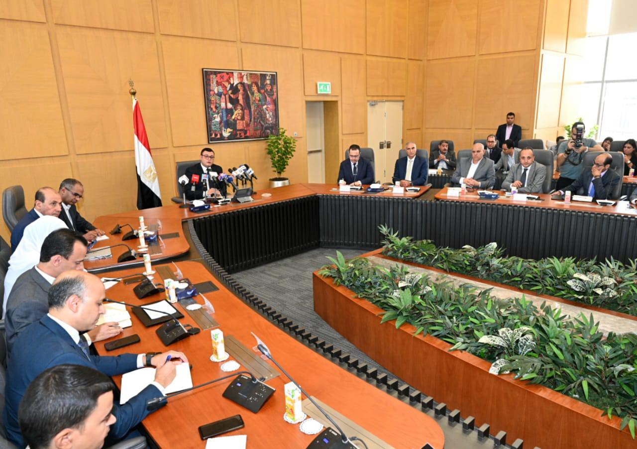 وزير الإسكان في مؤتمر بالعاصمة الإدارية الجديدة